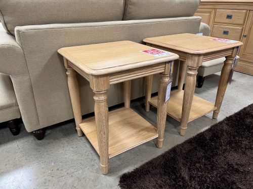 Toulouse Oak Lamp Table
