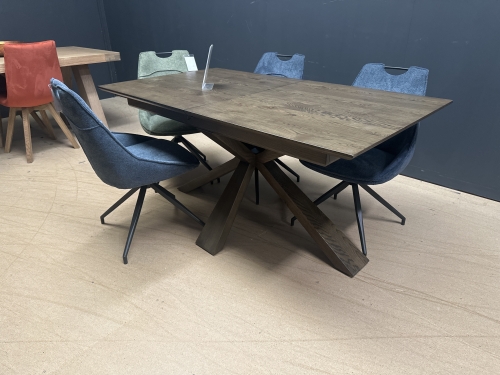 Edinburgh Industrial 160 Extending Dining Table with Wooden Base